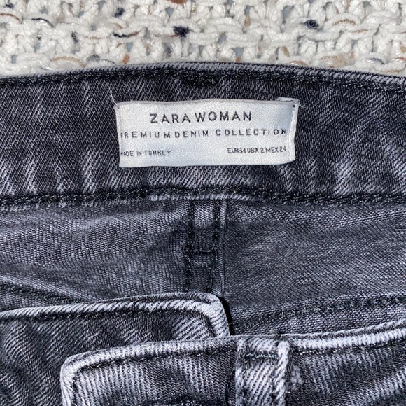 Distressed Zara Skinny Jeans - Picture 2 of 5